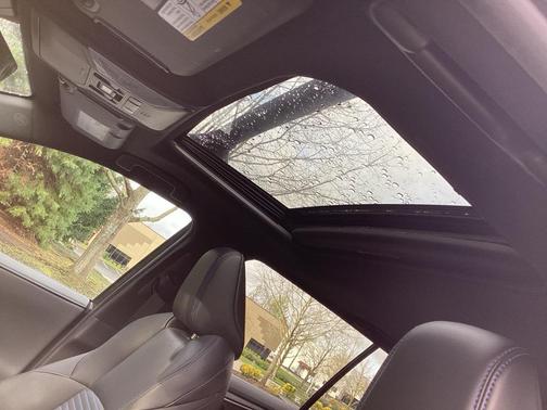 2020 Toyota RAV4 Hybrid SE