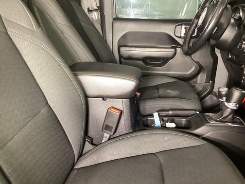 2020 Jeep Wrangler Sport S