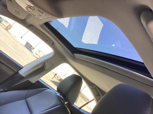 2013 Lexus ES 300h Base