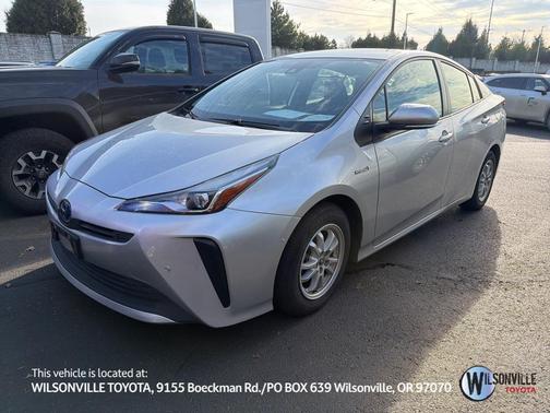 2022 Toyota Prius LE