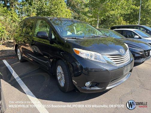 Black 2013 Toyota Sienna XLE