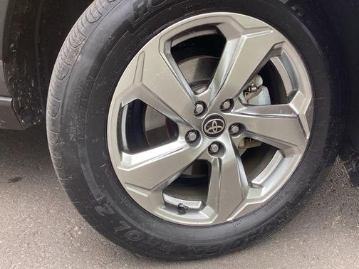 Magnetic Gray Metallic 2021 Toyota RAV4 Hybrid XLE Premium