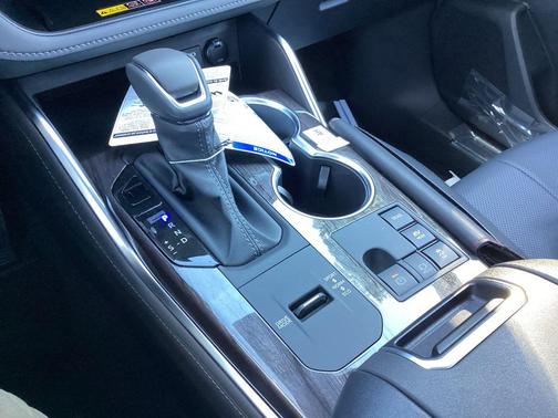 Blueprint 2026 Toyota Highlander Hybrid Platinum