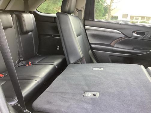 2017 Toyota Highlander Limited Platinum