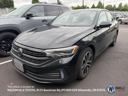 Platinum Gray Metallic 2023 Volkswagen Jetta 1.5T Sport