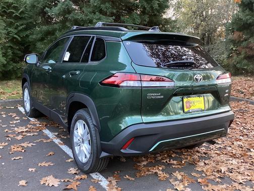 2026 Toyota Corolla Cross LE