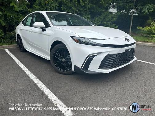 2025 Toyota Camry SE