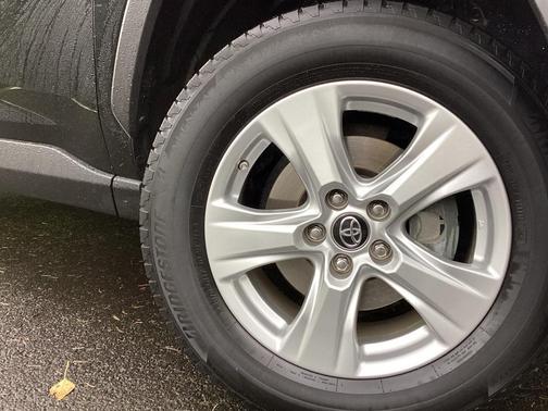 2019 Toyota RAV4 Hybrid LE