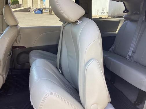 2014 Toyota Sienna XLE