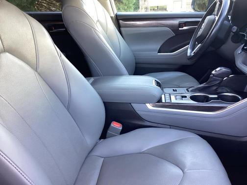 2021 Toyota Highlander Hybrid Limited