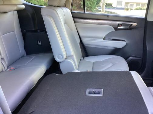 2021 Toyota Highlander Hybrid Limited