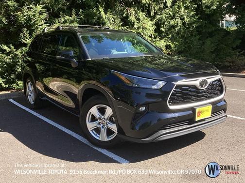 2022 Toyota Highlander LE