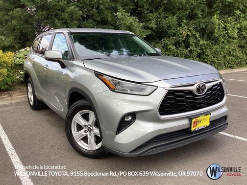 Celestial Silver Metallic 2023 Toyota Highlander LE