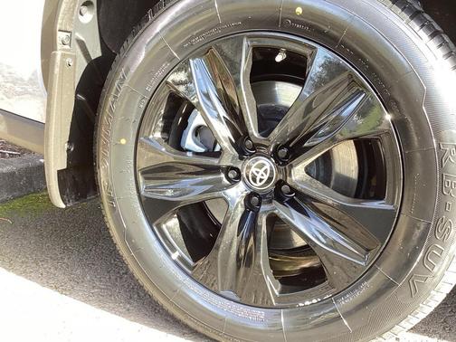 2024 Toyota Highlander Hybrid XLE