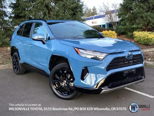 2022 Toyota RAV4 Hybrid SE