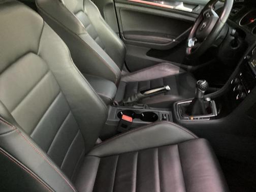 2016 Volkswagen Golf GTI 2.0T Autobahn w/Performance Package 4-Door