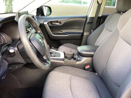 Magnetic Gray Metallic 2019 Toyota RAV4 Hybrid XLE