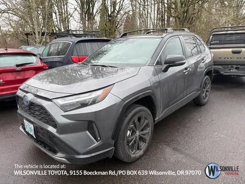 2022 Toyota RAV4 Hybrid SE
