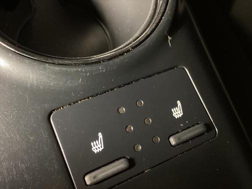 2019 Toyota Camry Hybrid LE