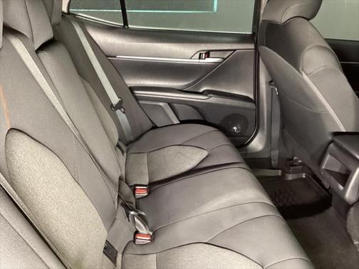 2019 Toyota Camry Hybrid LE