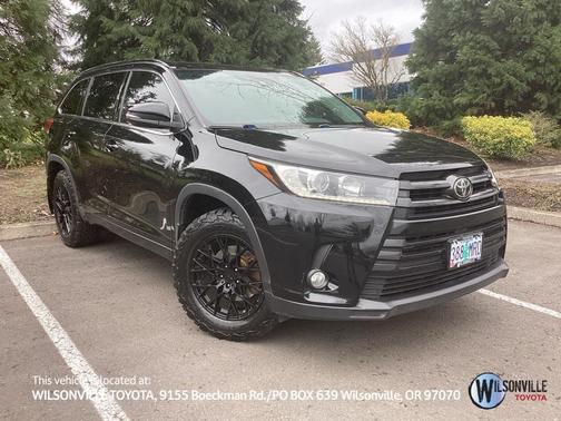 2017 Toyota Highlander SE
