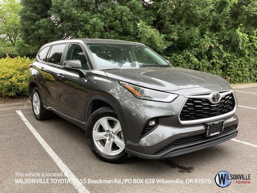 Magnetic Gray Metallic 2023 Toyota Highlander LE