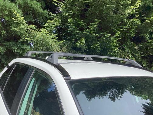 Super White 2020 Toyota RAV4 LE