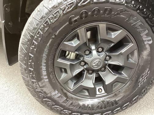Ice Cap 2023 Toyota Tacoma TRD Off Road