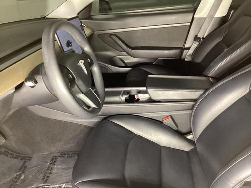 Pearl White Multi-Coat 2021 Tesla Model 3 Standard Range Plus