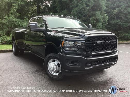 2024 RAM 3500 Tradesman Crew Cab 4x4 8' Box