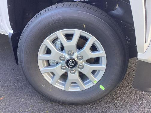 Ice Cap 2026 Toyota Tacoma SR5