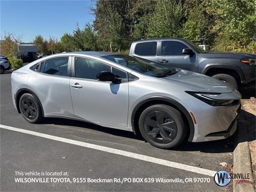 2025 Toyota Prius Plug-In Hybrid SE