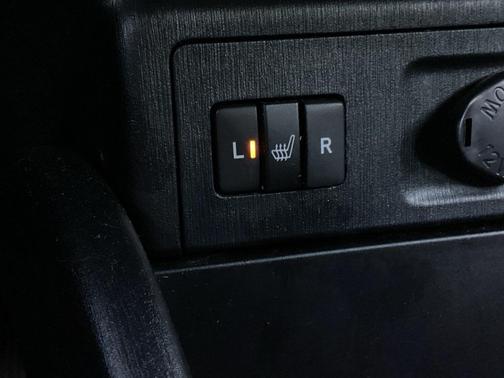 2015 Toyota Prius v Five