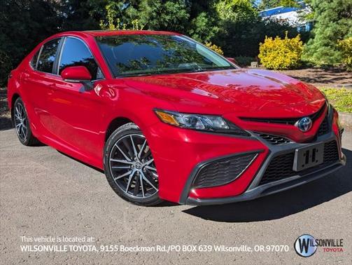 2024 Toyota Camry Hybrid SE