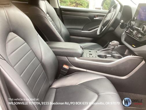 Celestial Silver Metallic 2023 Toyota Highlander XLE