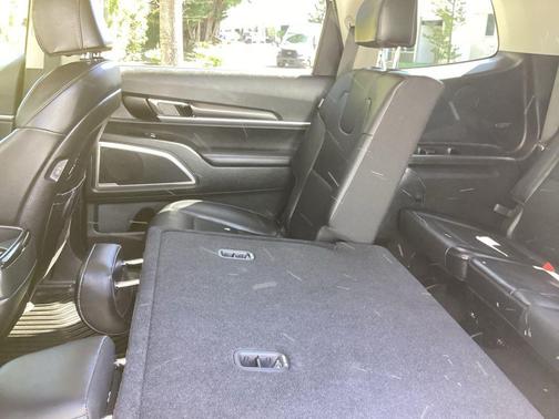 2025 Kia Telluride LX