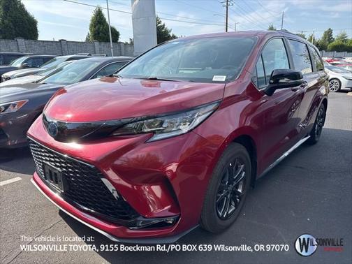 2025 Toyota Sienna XSE 7 Passenger