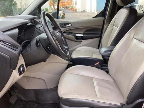 2017 Ford Transit Connect XLT w/Rear Liftgate