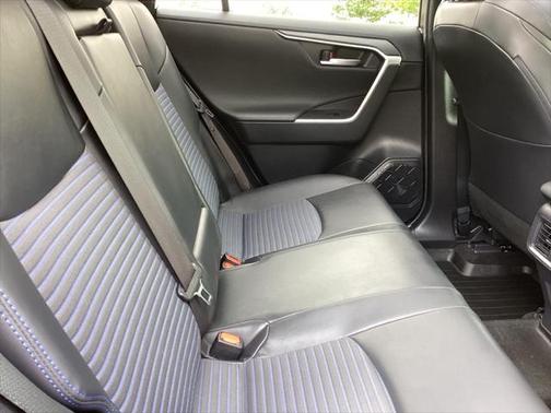 2019 Toyota RAV4 Hybrid SE