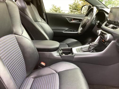2019 Toyota RAV4 Hybrid SE