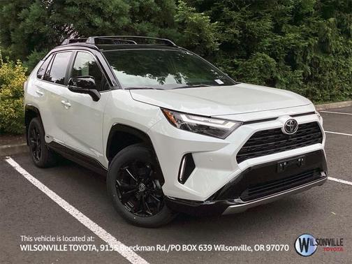 2025 Toyota RAV4 Hybrid SE