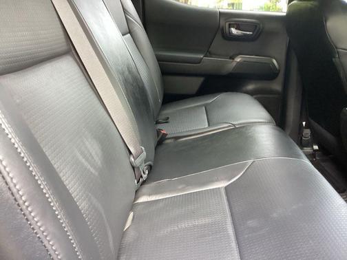 Barcelona Red Metallic 2018 Toyota Tacoma TRD Sport