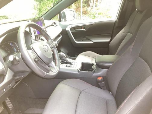 Ice Cap 2024 Toyota RAV4 Prime SE