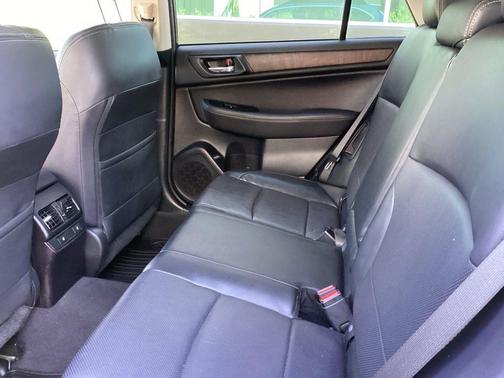 Carbide Gray Metallic 2017 Subaru Outback 2.5i Limited