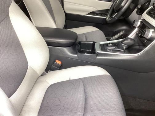 Ice Cap 2024 Toyota RAV4 Hybrid XLE