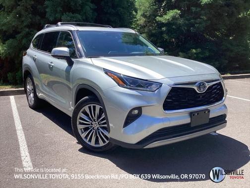 2023 Toyota Highlander Hybrid Platinum