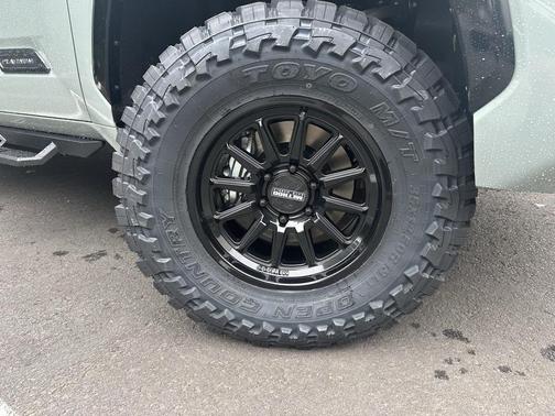 2025 Toyota Tundra Platinum