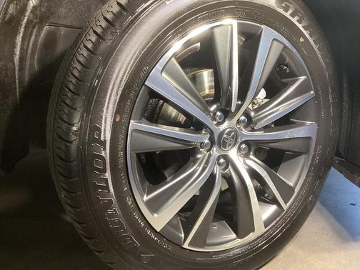 2023 Toyota Venza LE