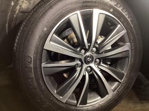 2024 Toyota Venza LE