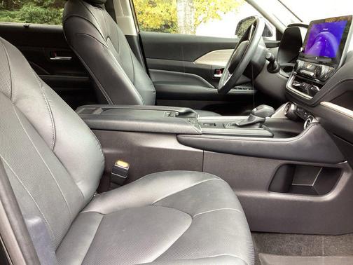 Midnight Black Metallic 2025 Toyota Grand Highlander Limited
